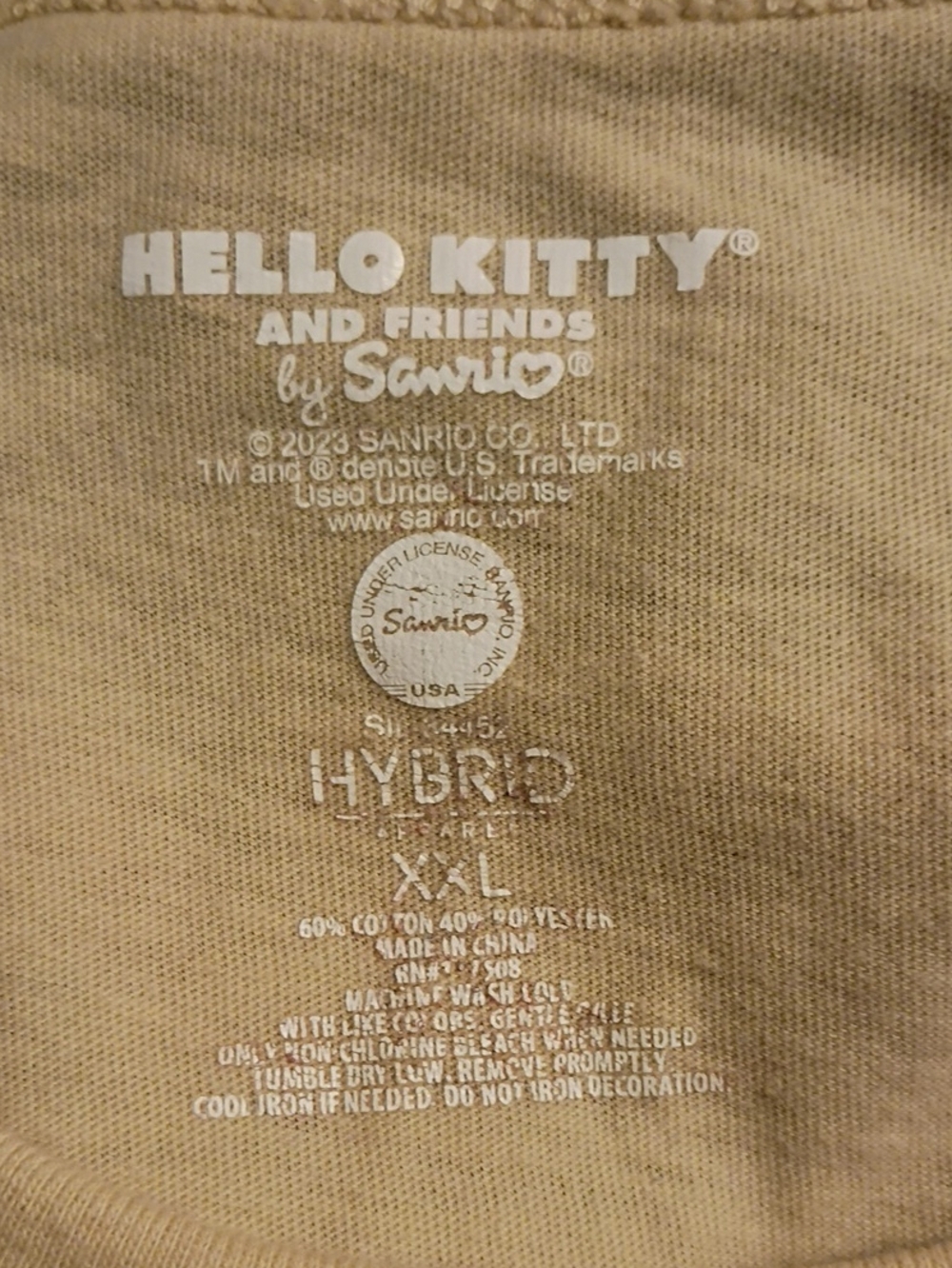 Hello Kitty Tee - Picture 5 of 5